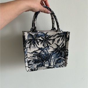 HM mini tote bag!